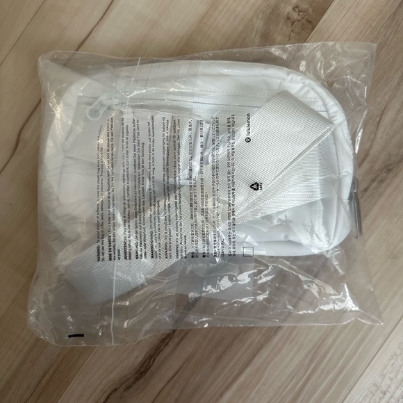 Lululemon Belt Bag - Picture 2 of 9